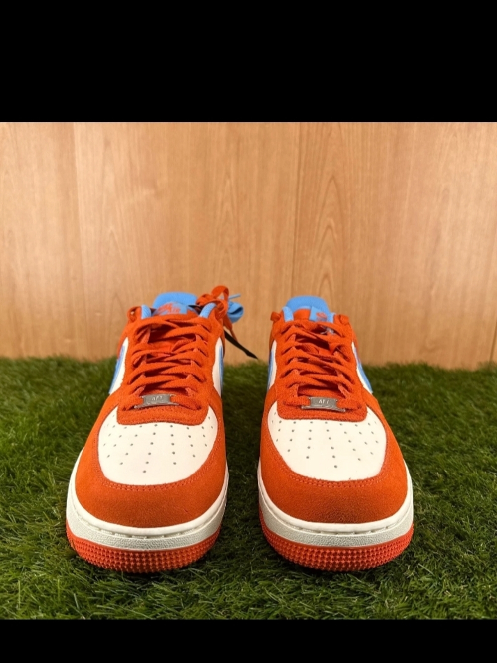 Men's Orange & White Low-TopNike Sneakers With Skyblue Accent✨🍊
